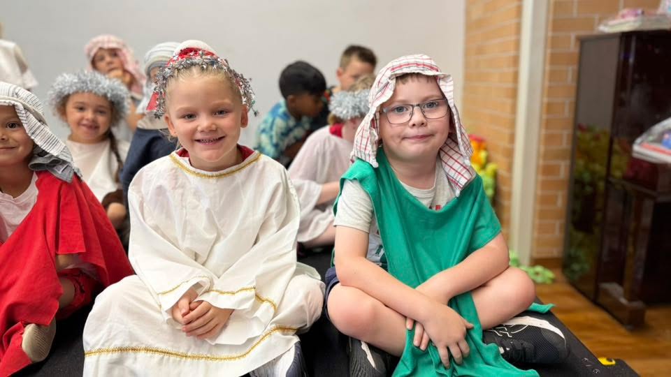 523129959818772_1447948240670268-1